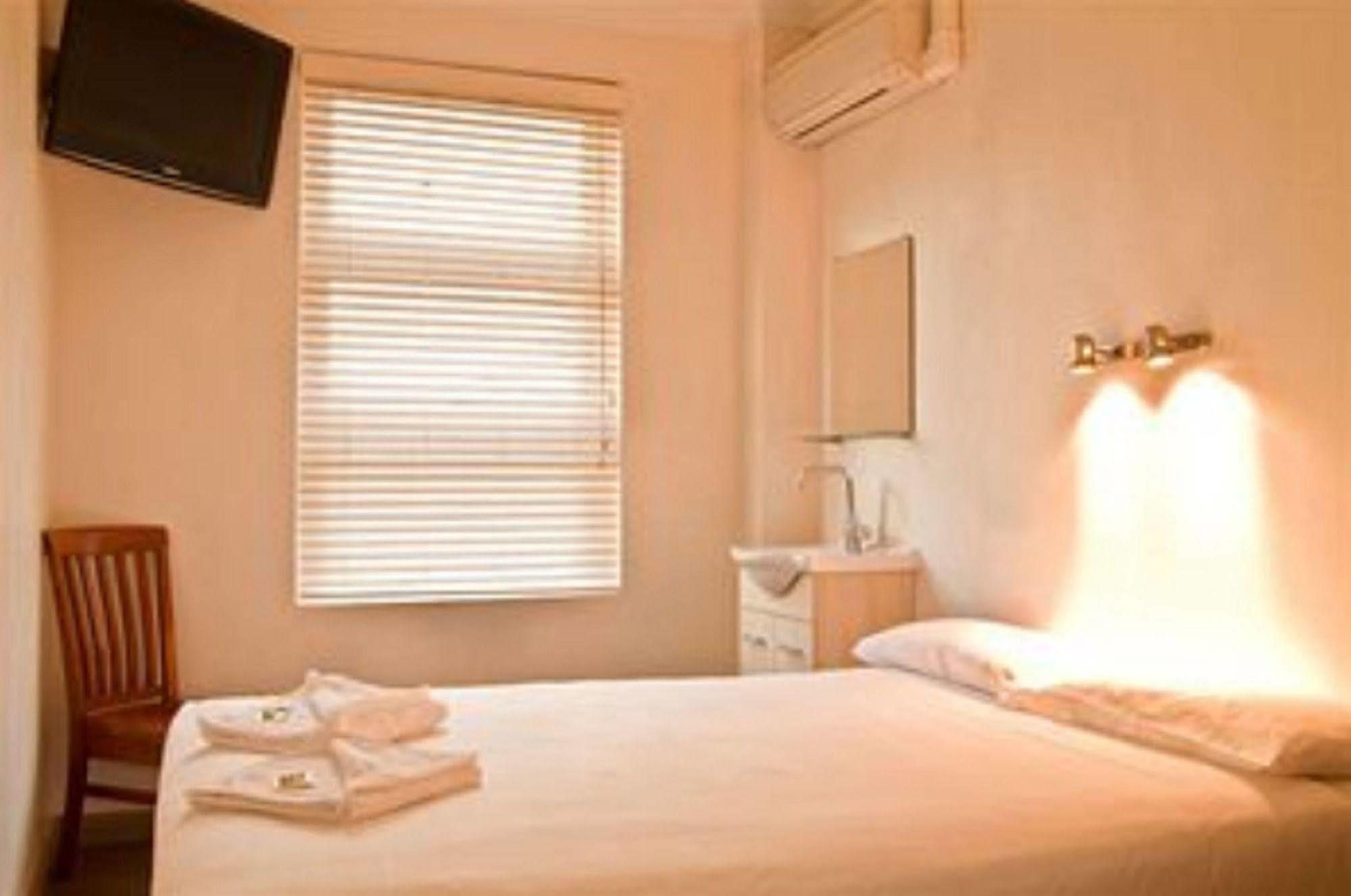 Cbd Hotel ニューカッスル エクステリア 写真
